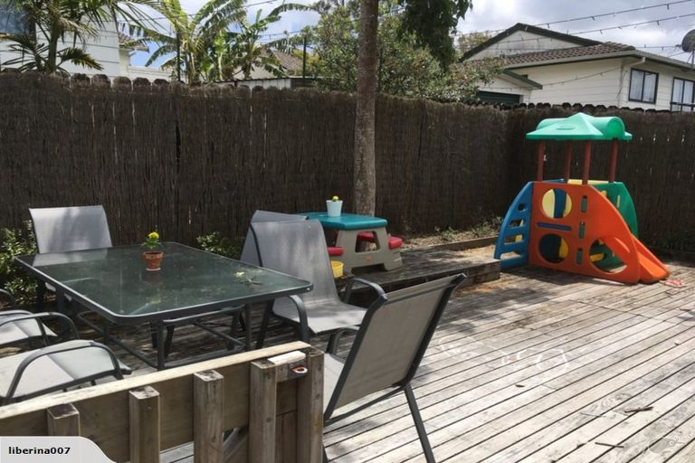 Photo of property in 15 Chislehurst Street, Henderson, Auckland, 0612