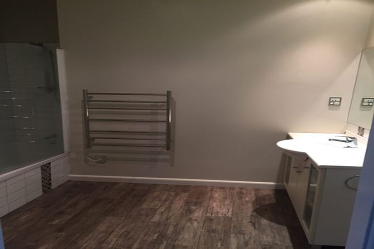 Photo of property in 1/16 Lees Road, Strowan, Christchurch, 8052