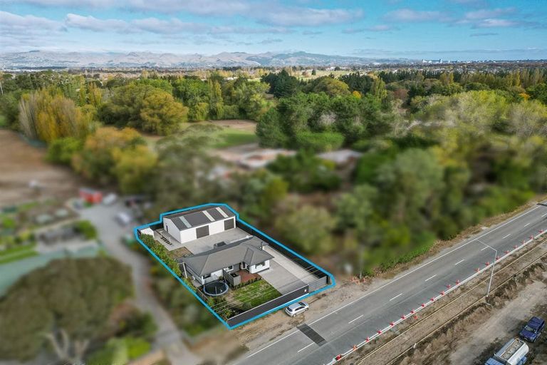 Photo of property in 140 Mairehau Road, Marshland, Christchurch, 8083