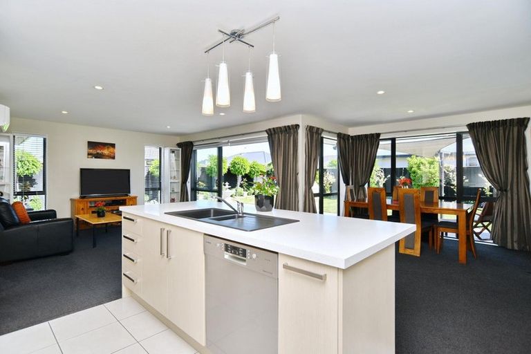 Photo of property in 16 Beech Drive, Rangiora, 7400