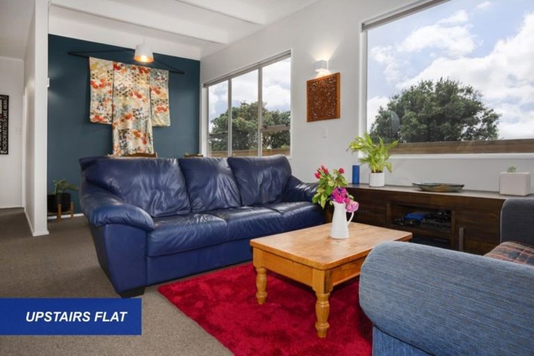 Photo of property in 2 Kenef Road, Paremata, Porirua, 5024