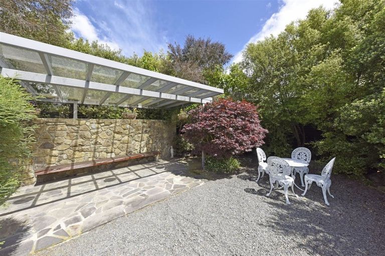 Photo of property in 27 Strowan Road, Strowan, Christchurch, 8052