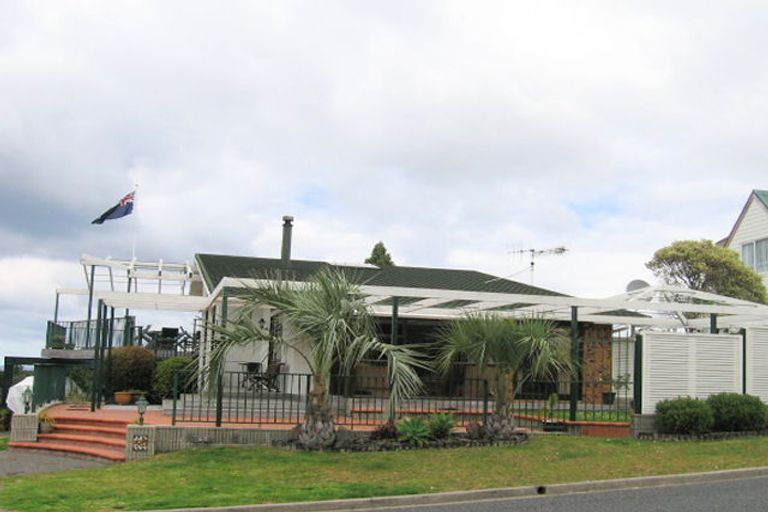 Photo of property in 415 Onemana Drive, Onemana, Whangamata, 3691