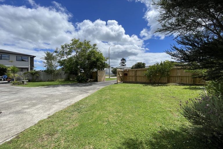 Photo of property in 118a Wellington Street, Howick, Auckland, 2014