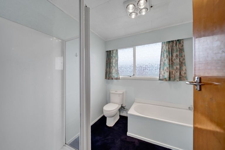 Photo of property in 12 Manu Crescent, Upper Vogeltown, New Plymouth, 4310