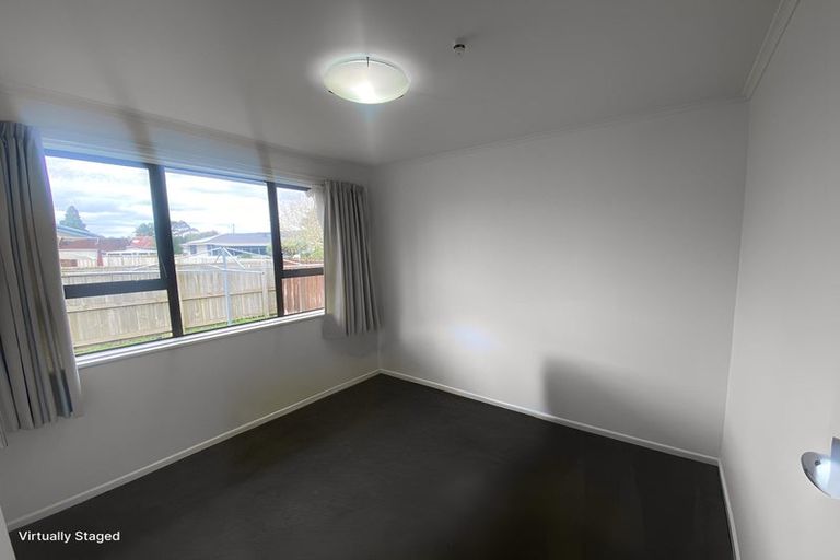 Photo of property in 11 Cosgrave Road, Papakura, 2110