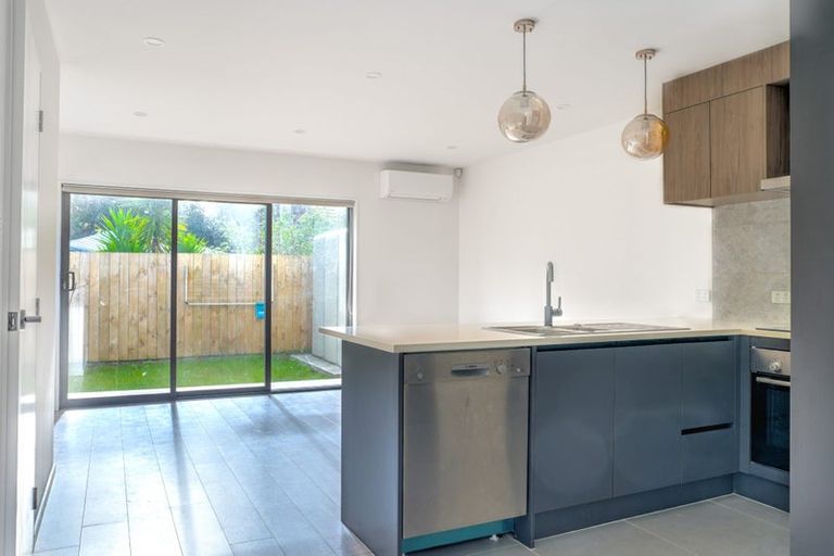 Photo of property in 8/181 Portage Road, New Lynn, Auckland, 0600