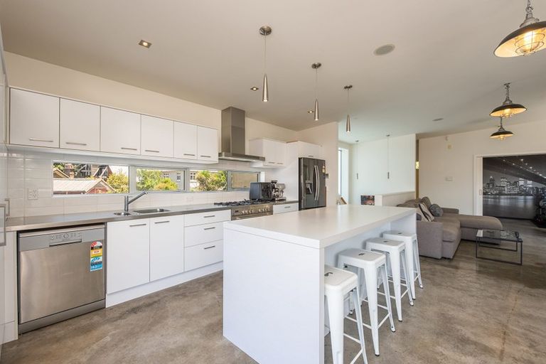 Photo of property in 528a Evans Bay Parade, Hataitai, Wellington, 6021