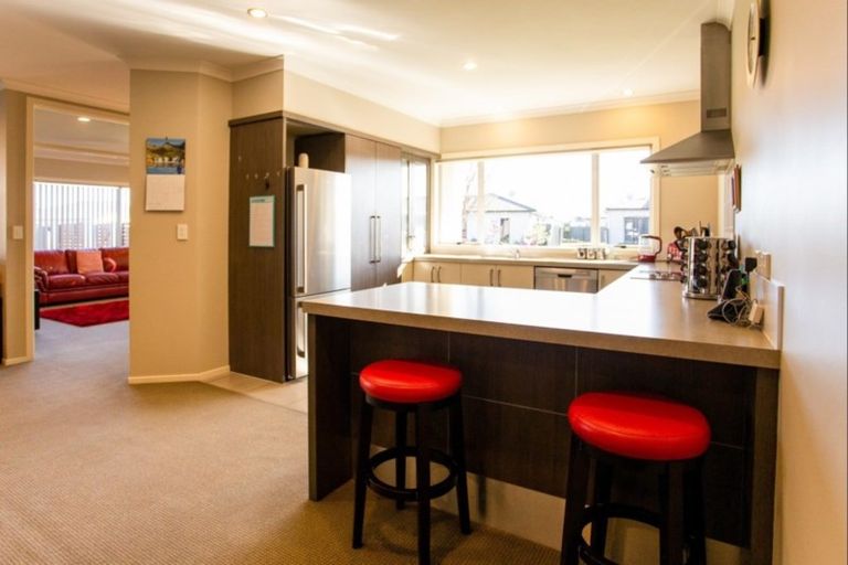 Photo of property in 14 Palliser Place, Poraiti, Napier, 4112