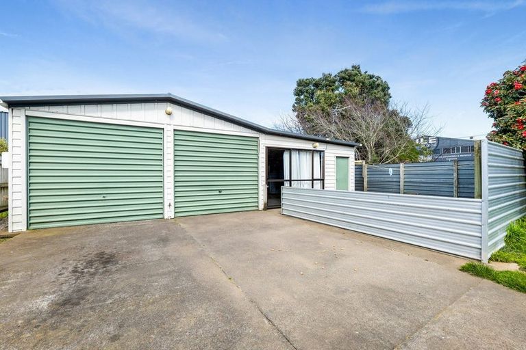 Photo of property in 4 Tawhiti Road, Hawera, 4610