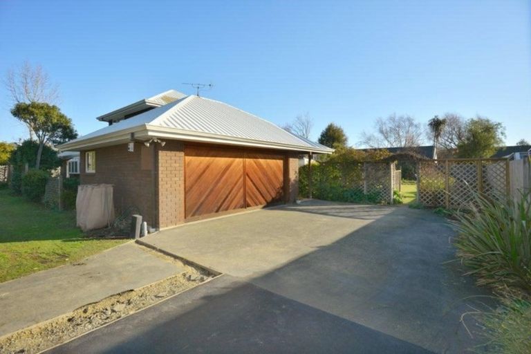 Photo of property in 105 Waimairi Road, Ilam, Christchurch, 8041