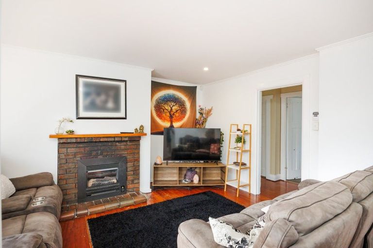 Photo of property in 16 Thomson Street, West End, Palmerston North, 4412