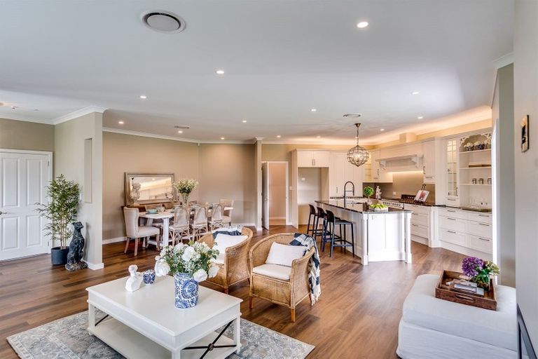 Photo of property in 14 Gee Place, Taradale, Napier, 4112