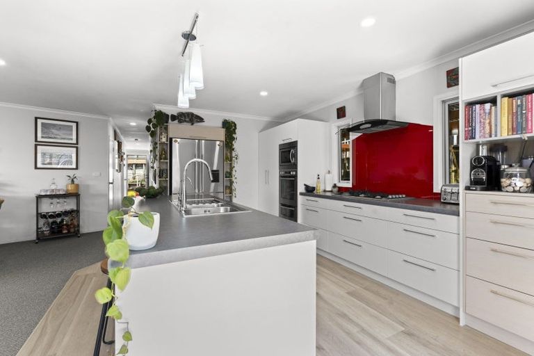 Photo of property in 4a Clerke Place, Marfell, New Plymouth, 4310