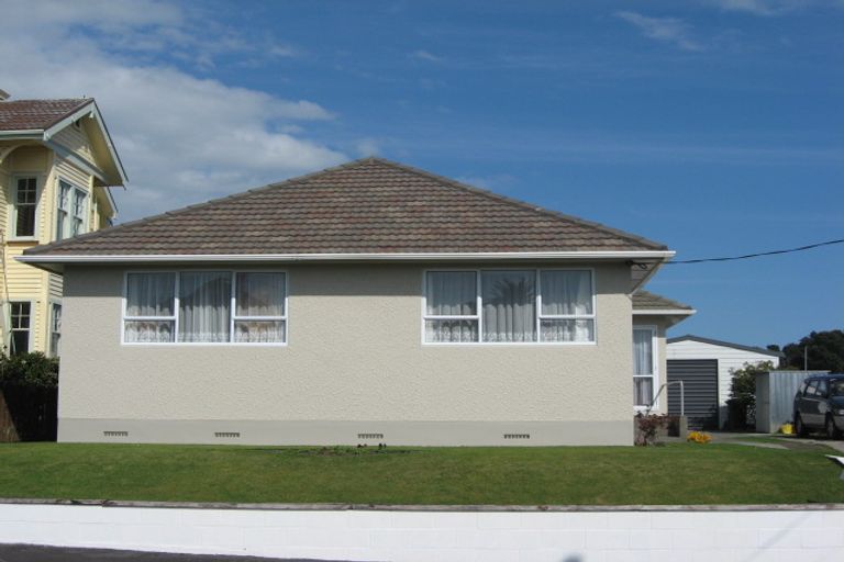 Photo of property in 24 Weymouth Street, New Plymouth, 4310