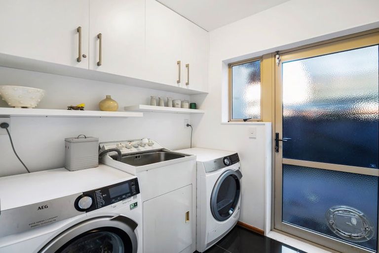 Photo of property in 299 Oceanbeach Road, Mount Maunganui, 3116