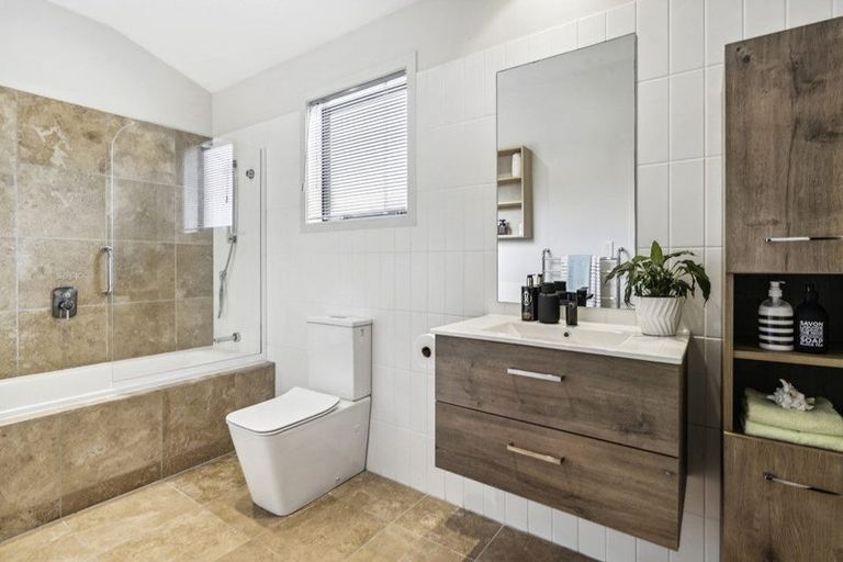 Photo of property in Point Ridge, 10/130 Gills Road, Albany Heights, Auckland, 0632