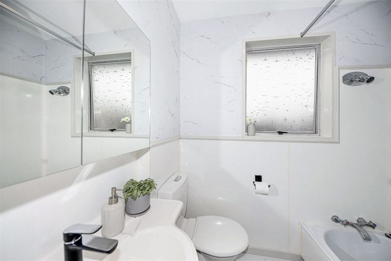 Photo of property in 2/153 Clarence Street, Riccarton, Christchurch, 8011