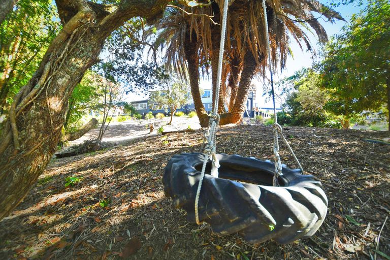 Photo of property in 57 Hauraki Road, Leigh, Warkworth, 0985