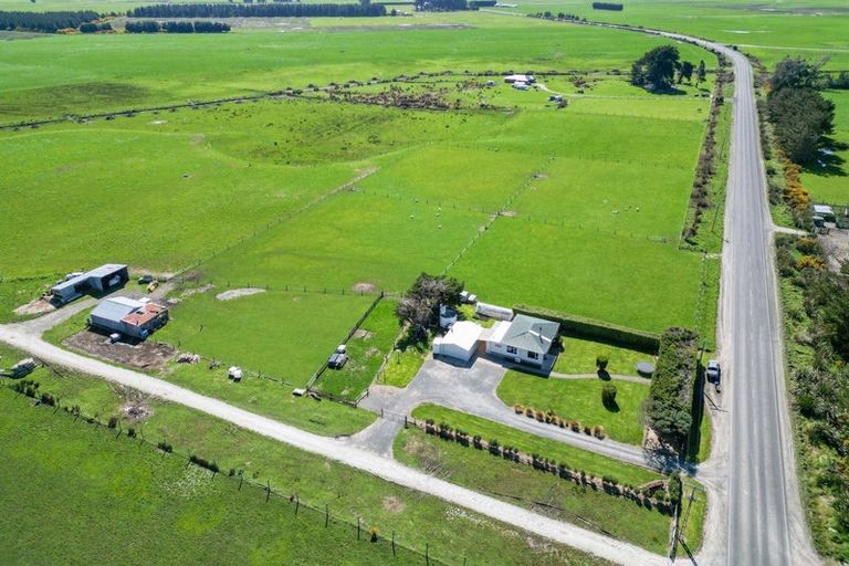 Photo of property in 460 Tiwai Road, Awarua Plains, Invercargill, 9877