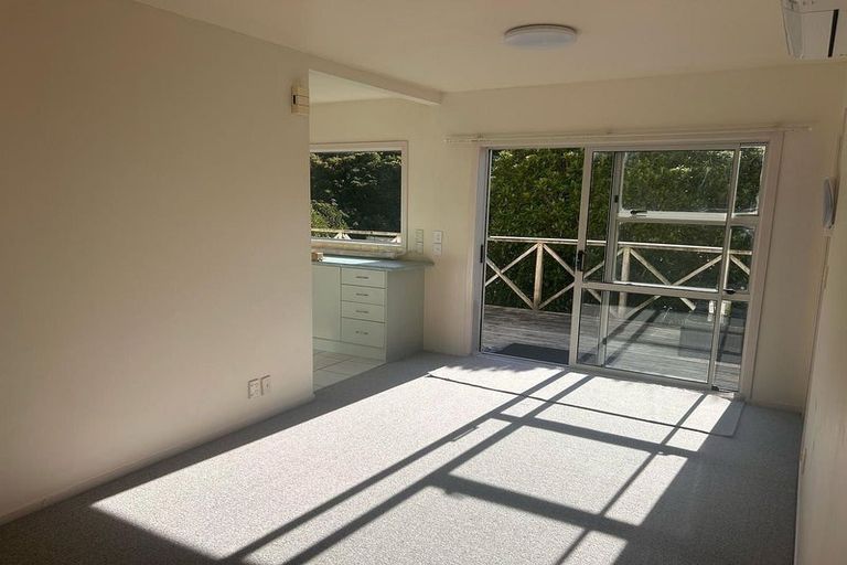 Photo of property in 90 Karepa Street, Brooklyn, Wellington, 6021