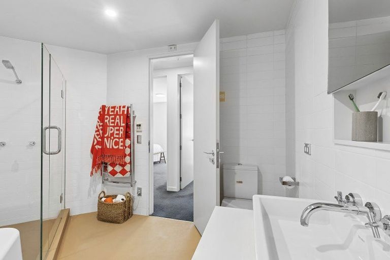 Photo of property in Alto Apartments, 2a/22 Telford Terrace, Oriental Bay, Wellington, 6011