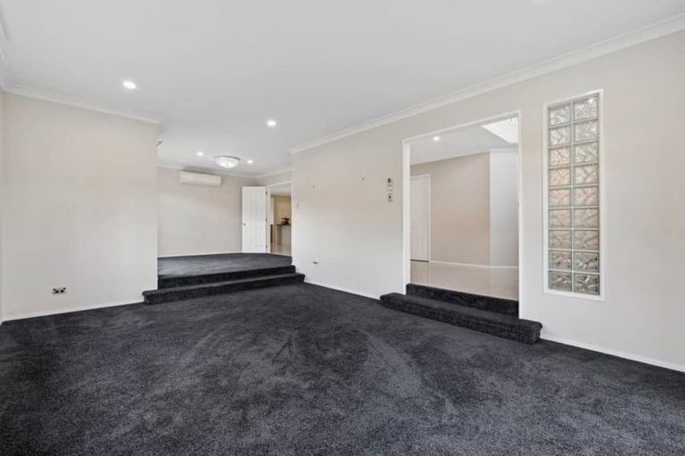 Photo of property in 38 Santa Ana Drive, Dannemora, Auckland, 2016
