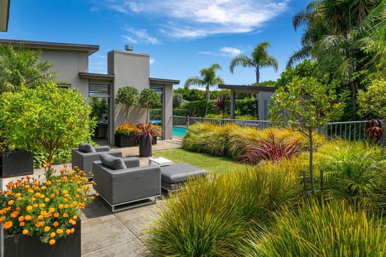 Photo of property in 35 Pounamu Avenue, Greenhithe, Auckland, 0632