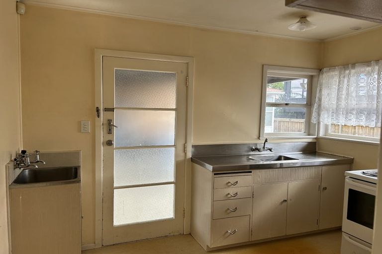 Photo of property in 1/16 Alexander Avenue, Papatoetoe, Auckland, 2025