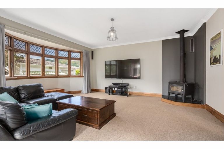 Photo of property in 2 Puriri Street, Woburn, Lower Hutt, 5010