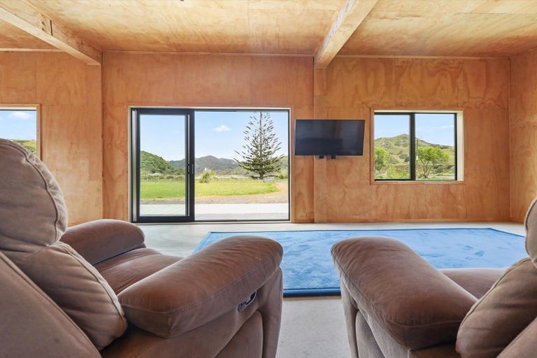 Photo of property in 35 Te Mahoe Road, Mokau, 4376