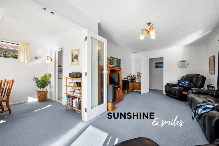 Photo of property in 42 Norton Park Avenue, Fairfield, Lower Hutt, 5011