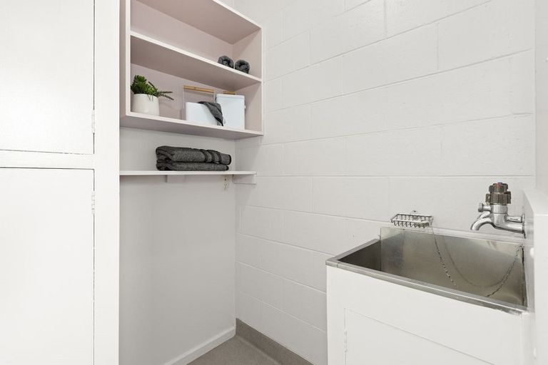 Photo of property in 3/225 Edgeware Road, Edgeware, Christchurch, 8013