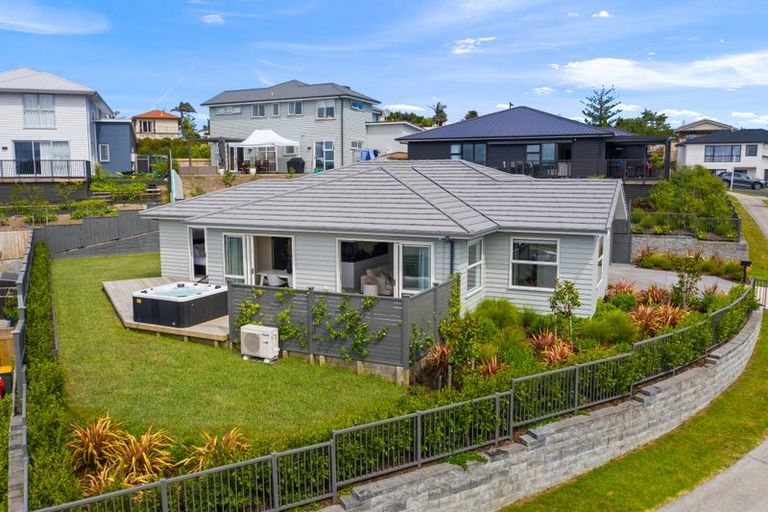 Photo of property in 19 Kuku Avenue, Red Beach, 0932