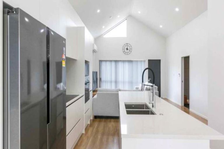 Photo of property in 51 Clayden Shuttleworth Street, Papakura, 2110