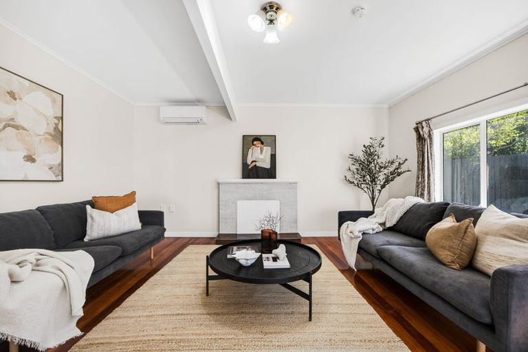 Photo of property in 20 Peter Terrace, Castor Bay, Auckland, 0620