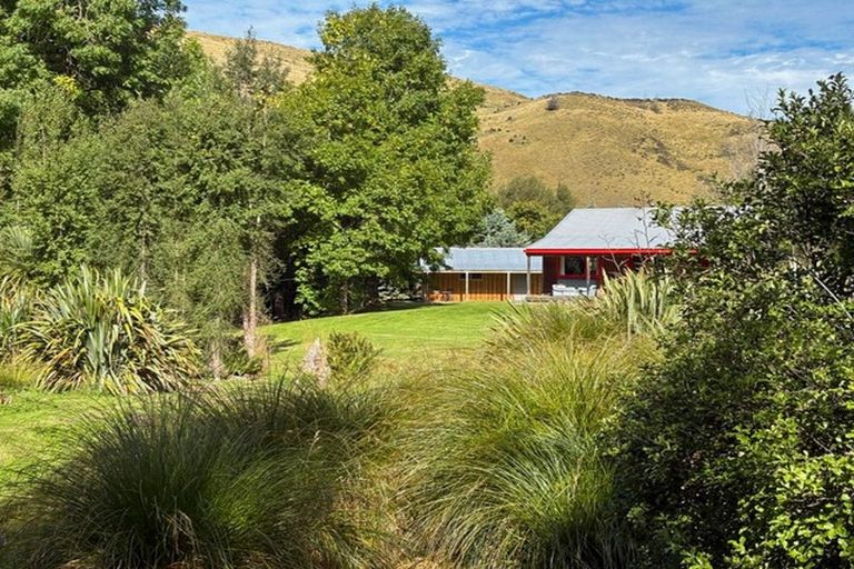 Photo of property in 2034 Fairlie Tekapo Road, Burkes Pass, Fairlie, 7987