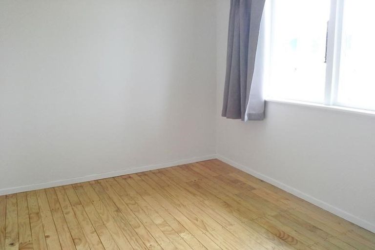 Photo of property in 5 Tohu Place, Spotswood, New Plymouth, 4310