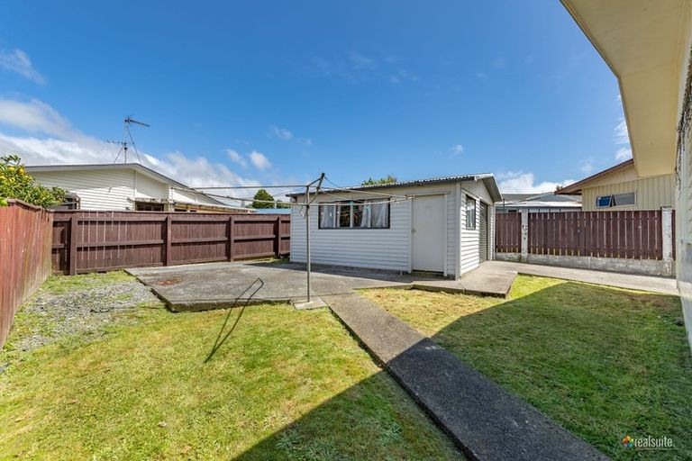 Photo of property in 46 Beaumaris Crescent, Ascot Park, Porirua, 5024