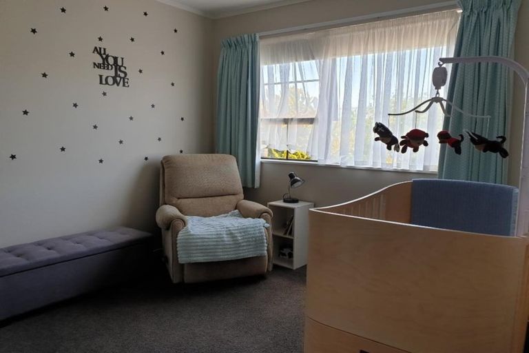 Photo of property in 30 Invercargill Drive, Kelson, Lower Hutt, 5010