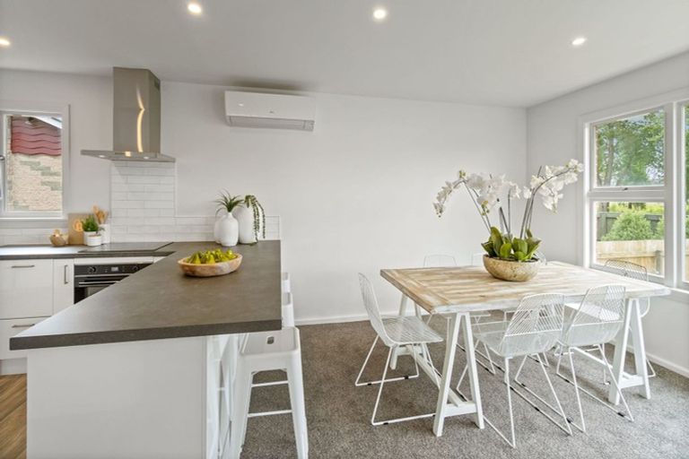 Photo of property in 112 Wainoni Road, Avondale, Christchurch, 8061