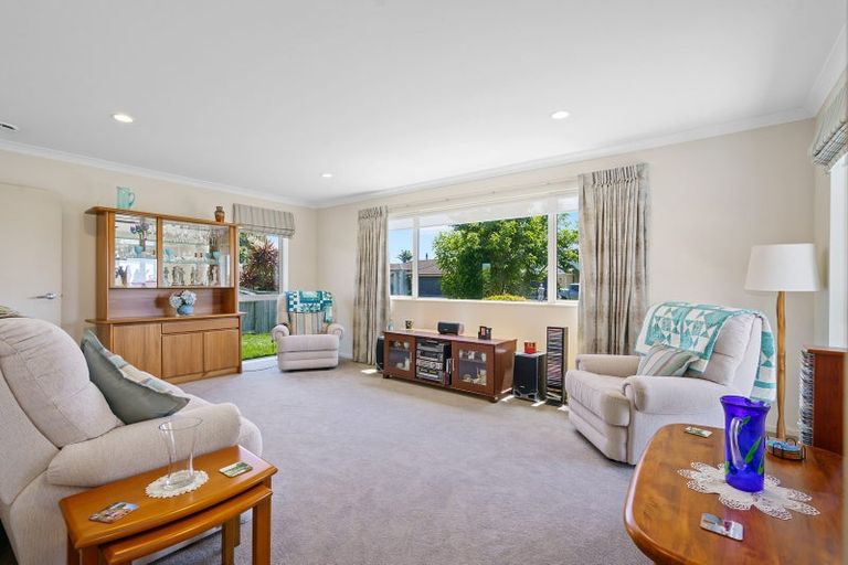 Photo of property in 8 Madison Street, Cambridge, 3434