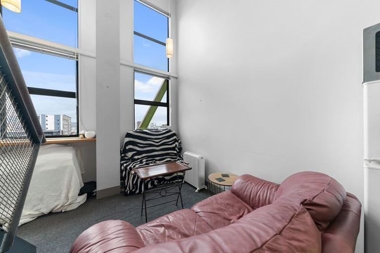 Photo of property in Urbane Apartments, 30/29 Webb Street, Mount Cook, Wellington, 6011