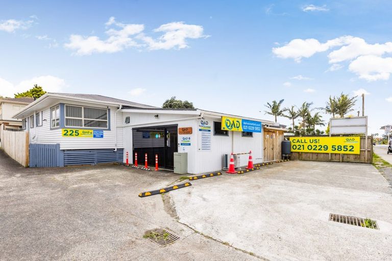 Photo of property in 225 Puhinui Road, Papatoetoe, Auckland, 2025