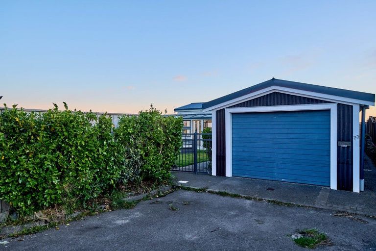 Photo of property in 23 Dargle Way, Island Bay, Wellington, 6023
