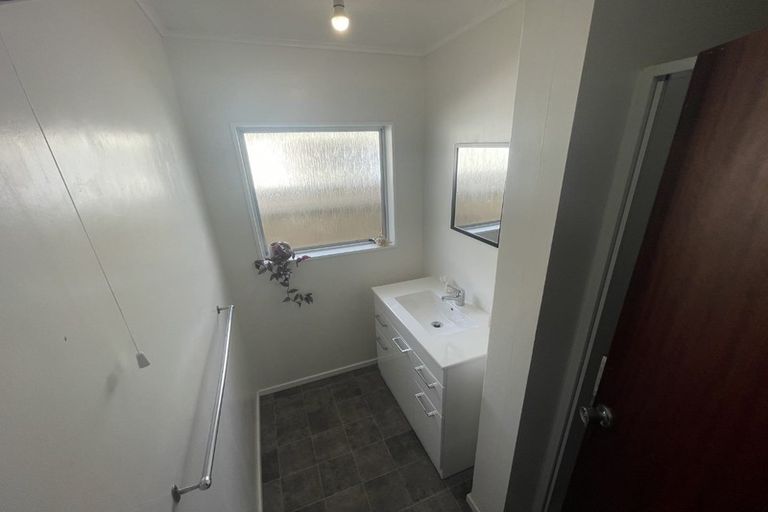 Photo of property in 1/66 Oroua Street, Eastbourne, Lower Hutt, 5013
