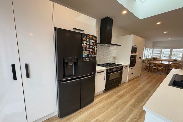 Photo of property in 161 Weston Road, St Albans, Christchurch, 8052