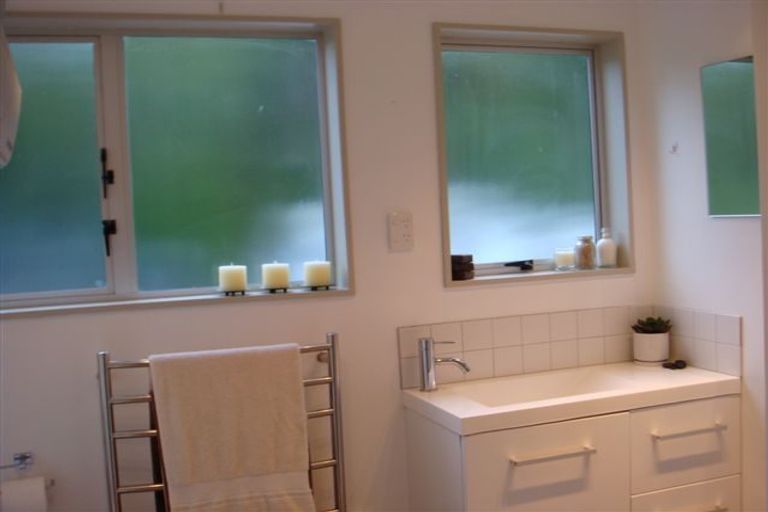 Photo of property in 1/49 Maungaraki Road, Korokoro, Lower Hutt, 5012