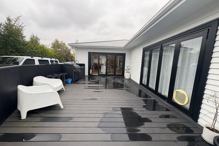 Photo of property in 161 Weston Road, St Albans, Christchurch, 8052