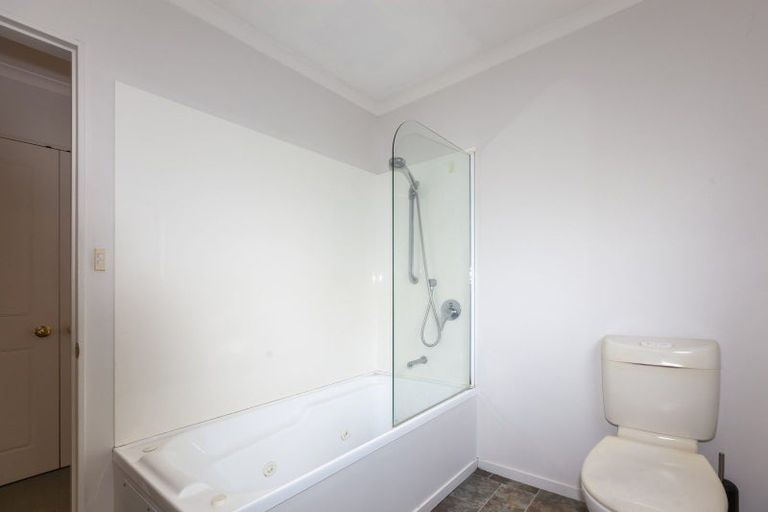 Photo of property in 118a Seaview Road, Paraparaumu Beach, Paraparaumu, 5032